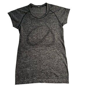 CRZ Yoga Gray Athletic T Shirt Short sleeve.  Stretchy Crew Neck Size Women's M